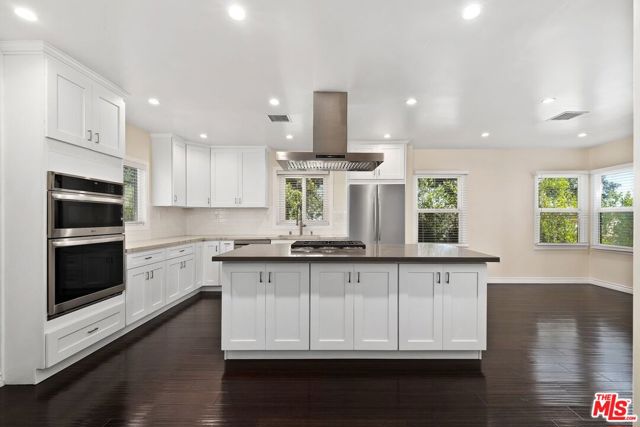Property photo of 4401 W 58th PL