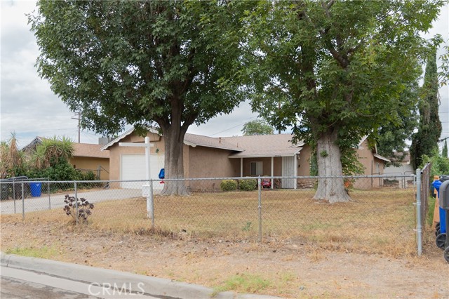 Property photo of 3930 Carmelina ST