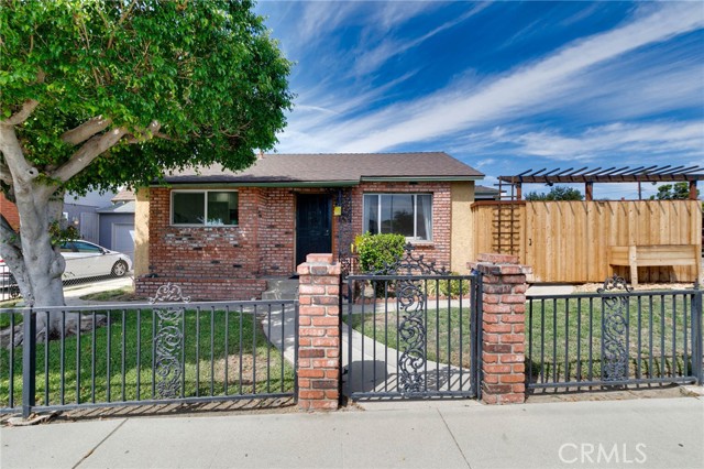 Photo of 175 N San Gabriel Av