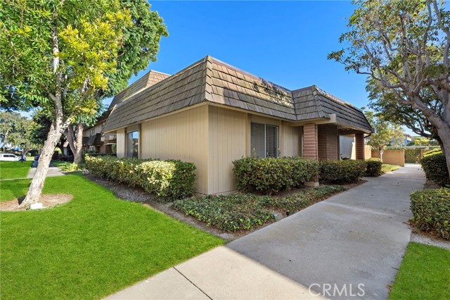 Property photo of 10405 Elk River CT