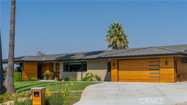 Property photo of 507 E Mariposa DR