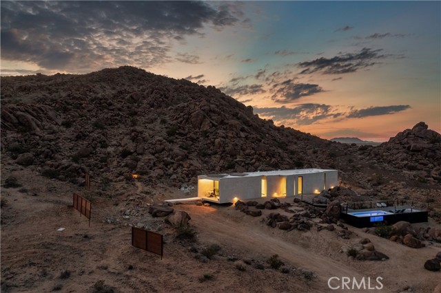 Property photo of 1824 Mountain Shadow RD