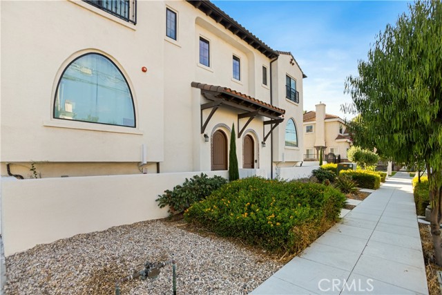 Property photo of 250 S Arroyo DR