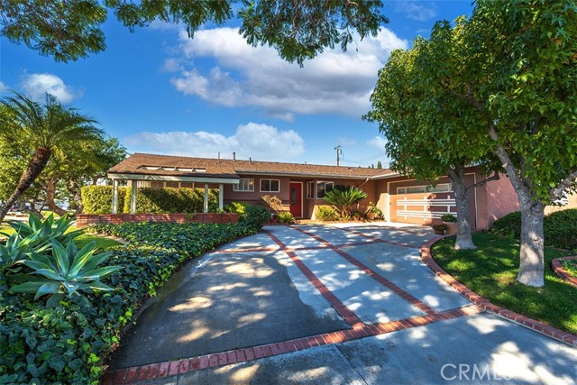 Photo of 14727 La Mesa