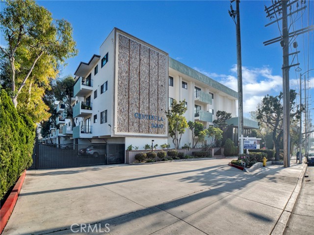 Property photo of 5000 S Centinela