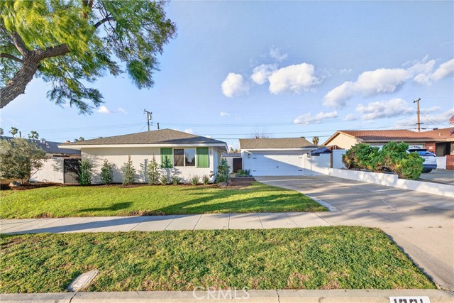 Property photo of 1201 E Saint James