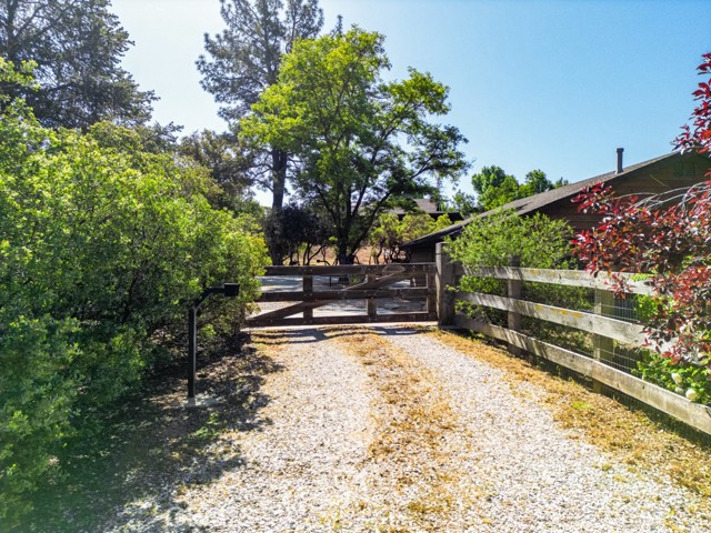 Property photo of 38180 Paradise DR