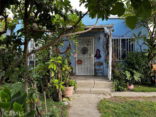 Property photo of 921 E Pine ST