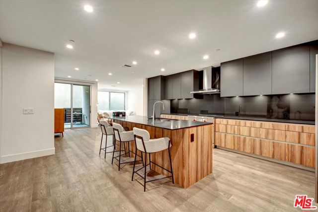 Property photo of 728 N Sweetzer AV