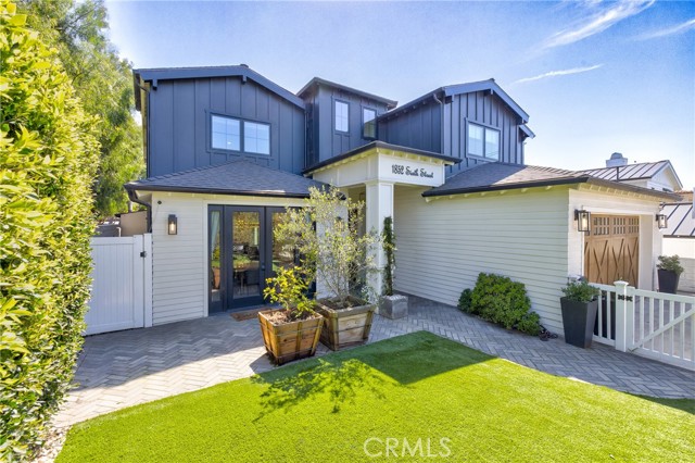 Property photo of 1852 6th Street