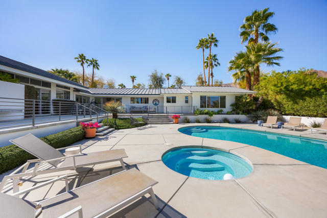 Property photo of 71418 Mirage RD