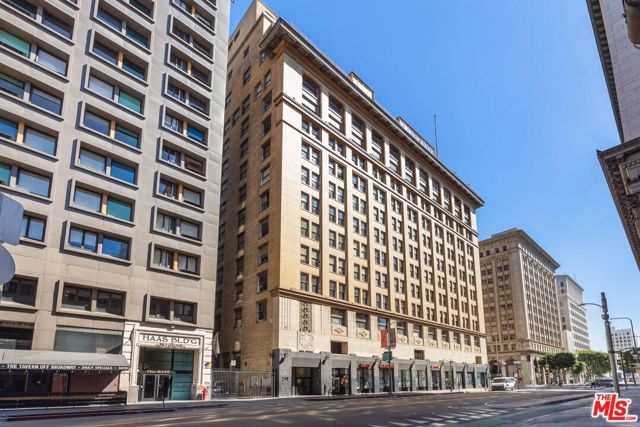 Property photo of 215 W 7th ST