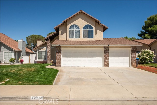 Property photo of 42934 Fenner AV