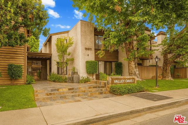 Property photo of 15511 SHERMAN WY
