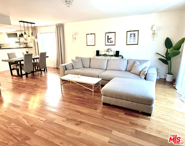 Property photo of 11907 Darlington AV