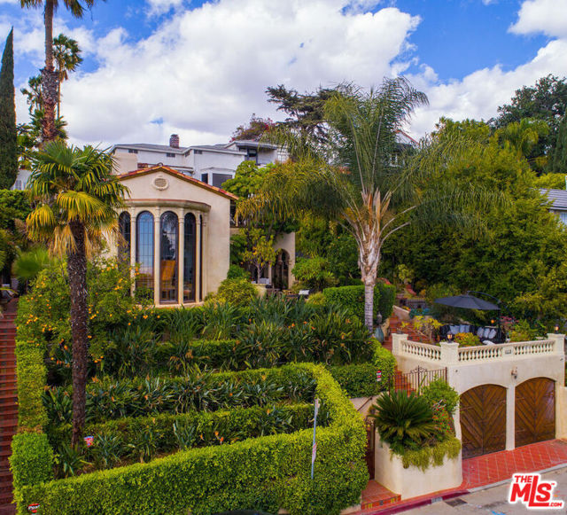 Property photo of 6613 Whitley TE