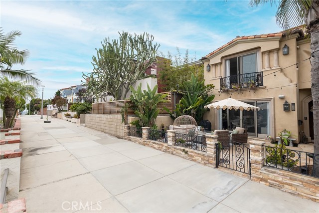 Property photo of 351 30th ST