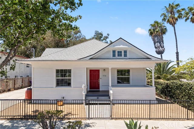 Property photo of 976 N Loma Vista DR