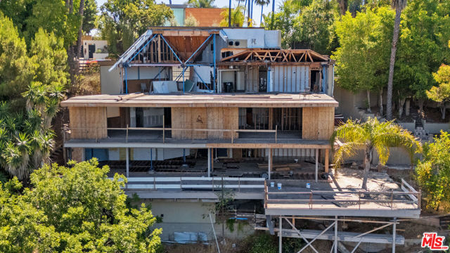 Property photo of 837 Linda Flora DR