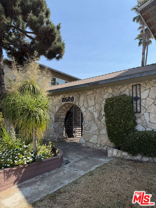 Property photo of 8500 Sunland BL