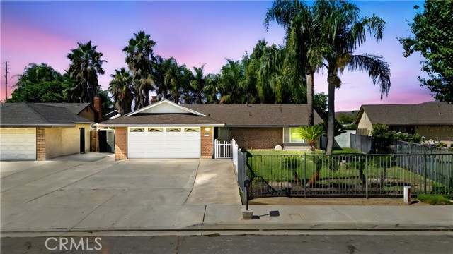 Property photo of 5130 Swallow LN