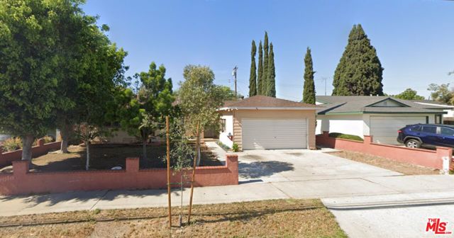 Property photo of 1231 E Collins AV
