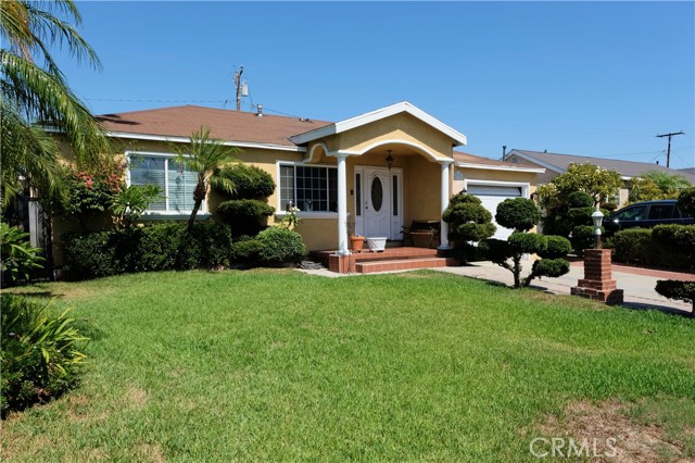 Property photo of 8331 Vista Del Rosa ST