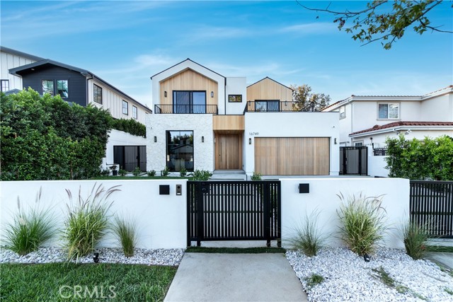 Property photo of 16749 Addison