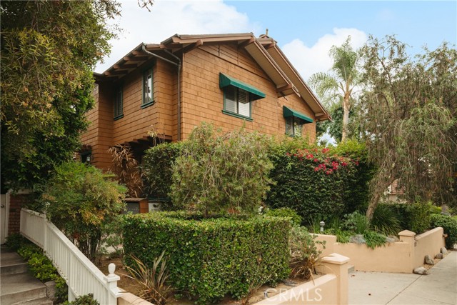 Property photo of 482 S Madison AV