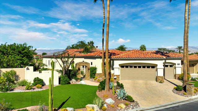 Property photo of 600 Gold Canyon DR