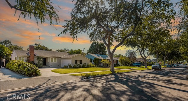 Property photo of 906 E Buffalo AV