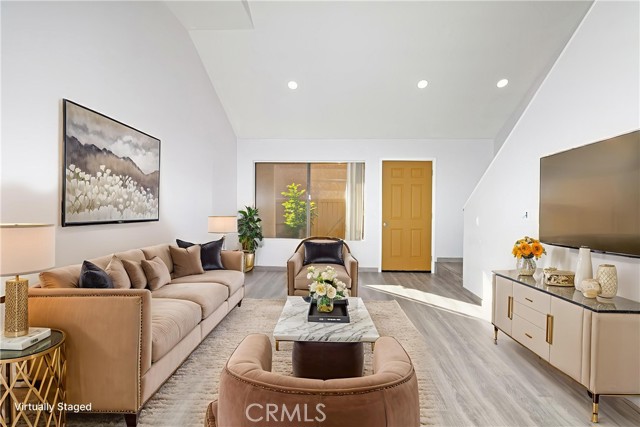 Property photo of 435 W 9th