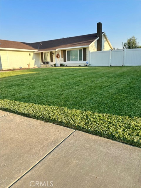 Photo of 251 E Scott