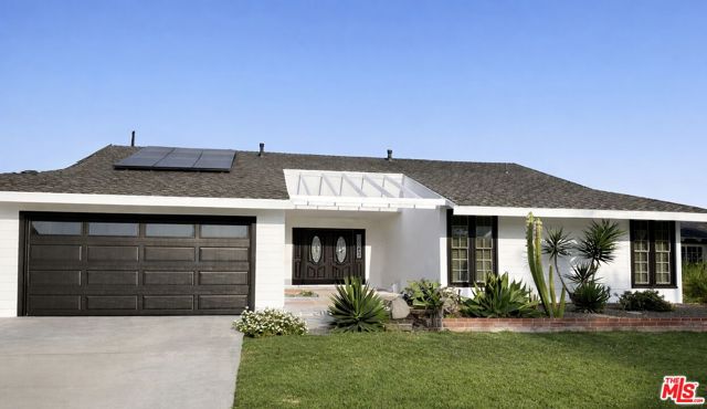 Photo of 1714 Saint James Pl