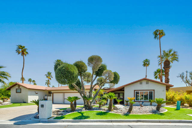 Property photo of 39060 Kilimanjaro CT
