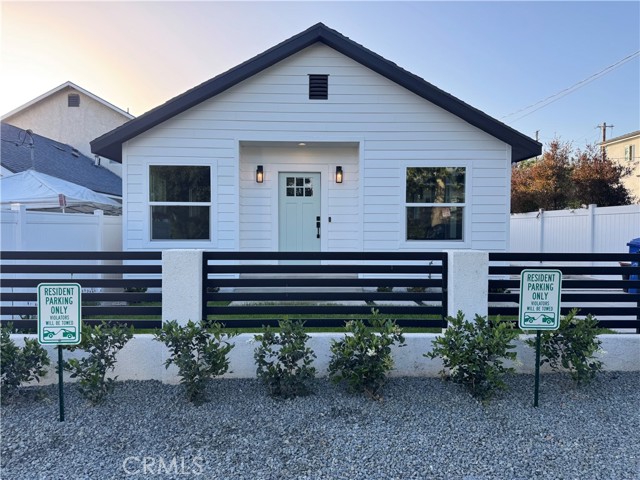 Property photo of 723 Chestnut AV