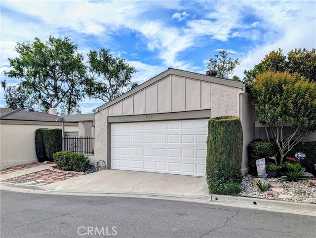 Property photo of 2811 Lancewood CT