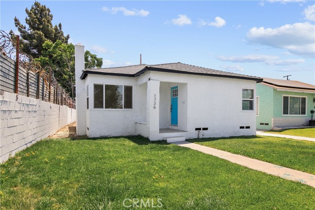 Property photo of 1736 N Mcdivitt AV