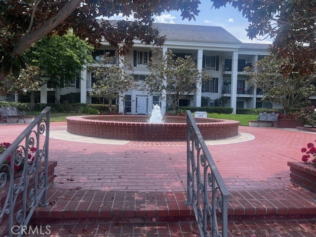 Photo of 100 Scholz Plaza, Ph 11