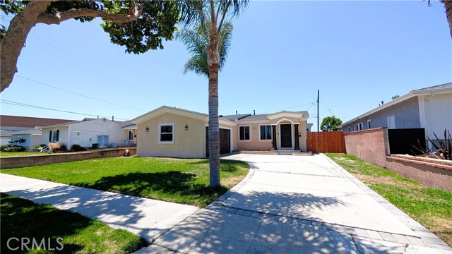 Property photo of 18505 Van Ness AV