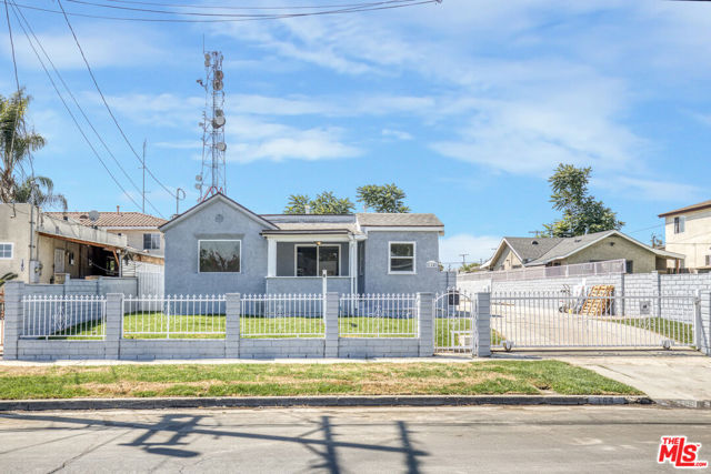 Property photo of 144 W 106th ST