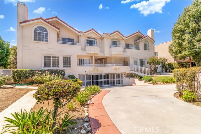 Property photo of 468 W Huntington DR