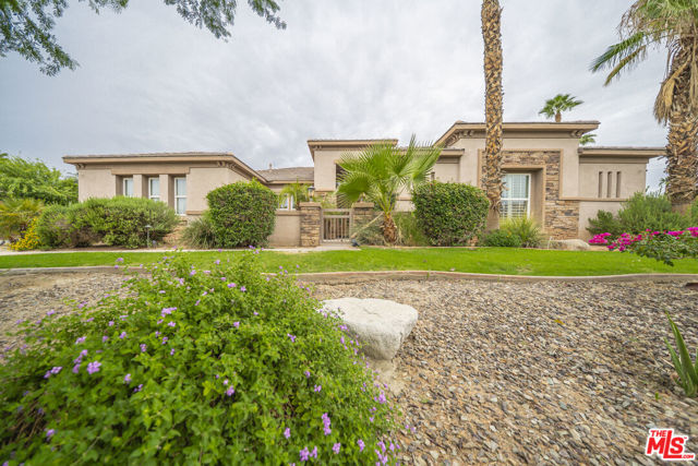 Property photo of 49587 Gila River ST