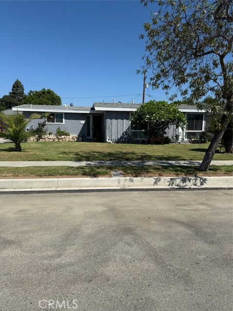 Property photo of 1323 W Goodhue AV