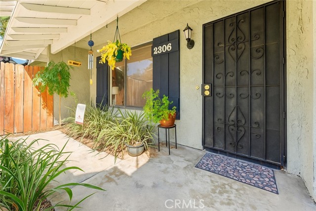 Property photo of 2306 E Joana DR