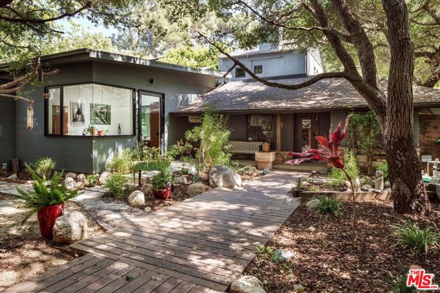 Property photo of 2056 Oakstone