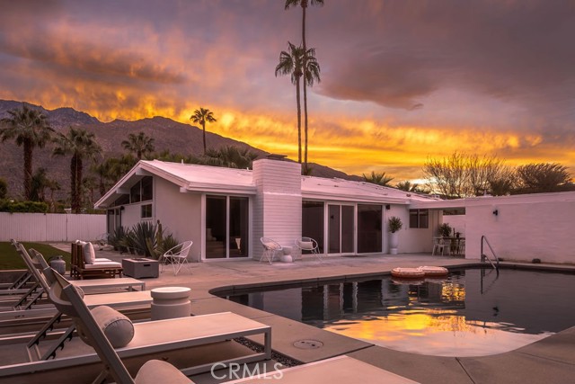 Property photo of 965 E Twin Palms