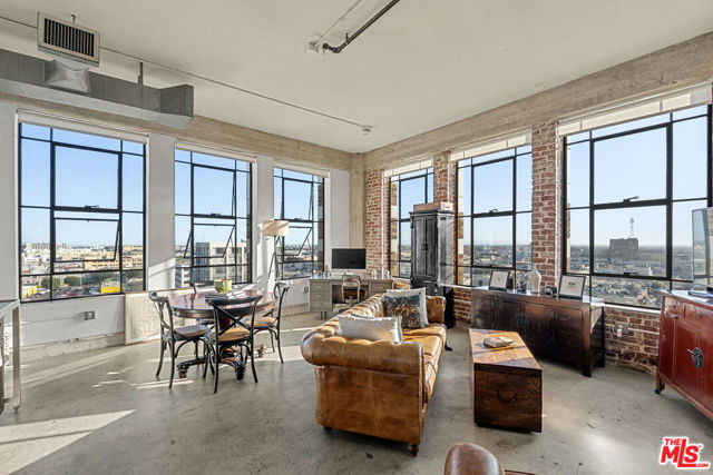 Property photo of 315 E 8th ST