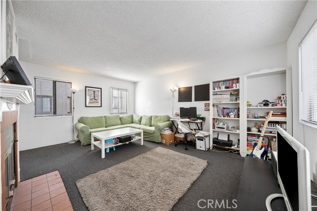 Photo of 1290 Elm Av