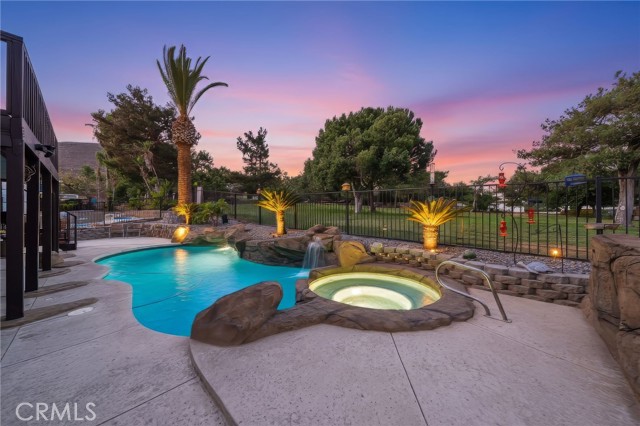 Property photo of 8215 Tamarind LN